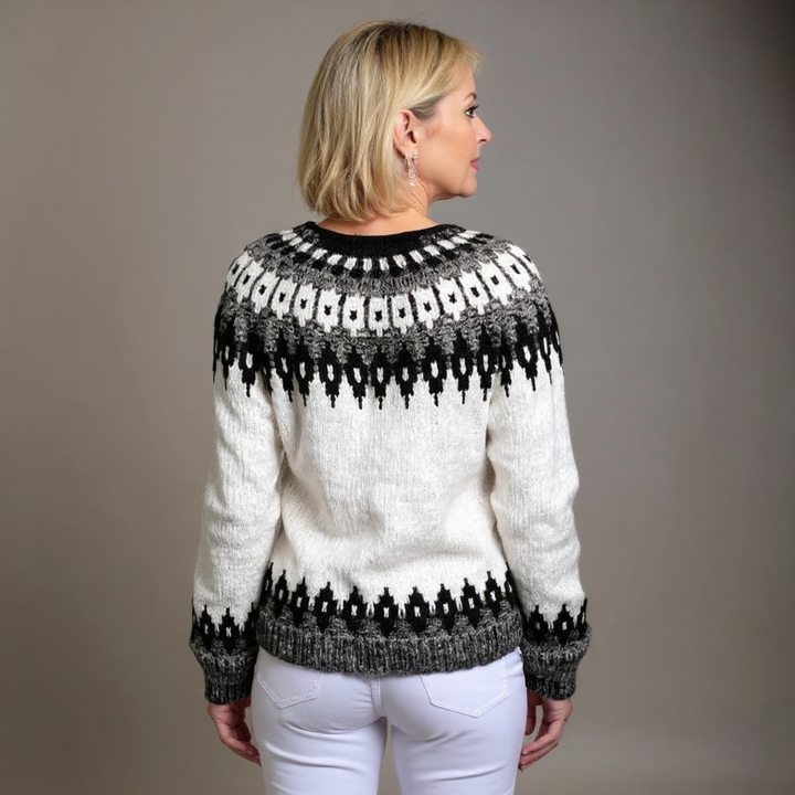 Saela & Co - Classic Icelandic Wool Cardigan